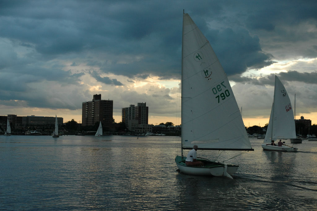 06232009-194619thomLee